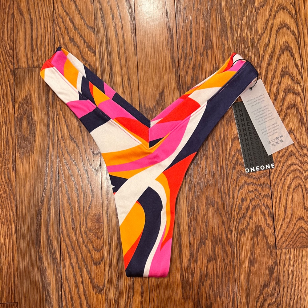 ONEONE swimwear multicolor bikini bottom- NWT-Size M